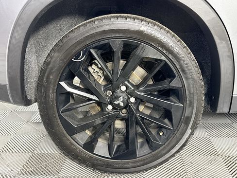 Used 2023 Mitsubishi Outlander Ralliart image 32