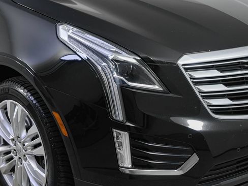 Used 2019 Cadillac XT5 Premium Luxury FWD image 37
