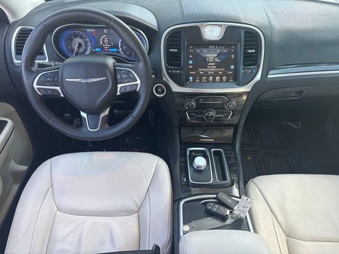 Used 2015 Chrysler 300 Limited w/ Driver Convenience Group RWD image 13