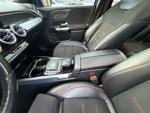 Used 2022 Mercedes-Benz GLB 250 4MATIC image 45
