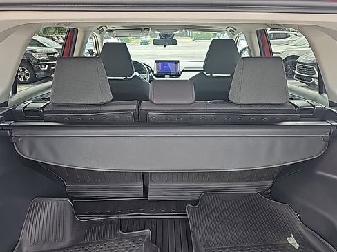 Used 2024 Toyota RAV4 XLE w/ Convenience Package image 8