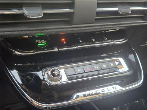 New 2026 Lincoln Corsair Premiere image 14