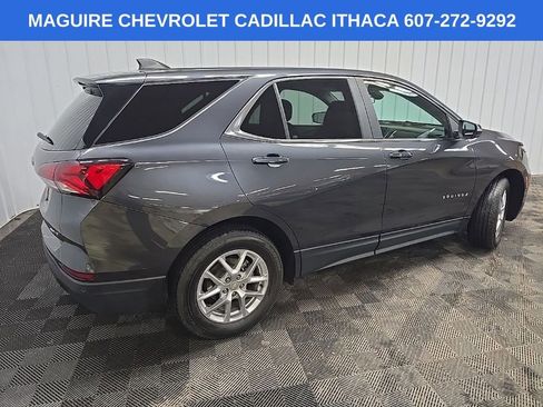 Used 2022 Chevrolet Equinox LT AWD/4WD image 3