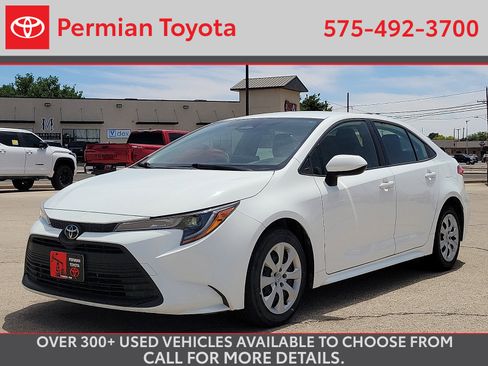 Used 2023 Toyota Corolla LE FWD image 1