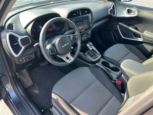 Certified 2022 Kia Soul LX w/ Technology Package image 17