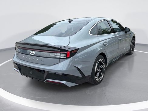 Used 2024 Hyundai Sonata SEL w/ Convenience Package FWD image 8
