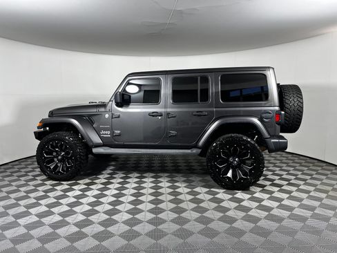 Used 2019 Jeep Wrangler Unlimited Sahara w/ Uconnect 4C Nav & Sound Group AWD/4WD image 8