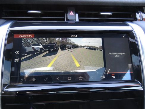 Used 2020 Land Rover Discovery Sport SE R-Dynamic AWD/4WD image 26