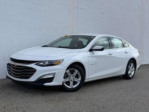 Used 2024 Chevrolet Malibu LT image 1