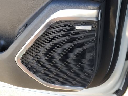 Used 2025 Buick Enclave Preferred image 21