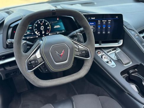 Used 2023 Chevrolet Corvette Stingray w/ Z51 Performance Package image 19