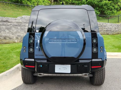 New 2026 Land Rover Defender 110 X-Dynamic SE AWD/4WD image 7