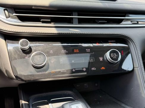 Used 2025 INFINITI QX60 Pure w/ Cargo Package AWD/4WD image 43