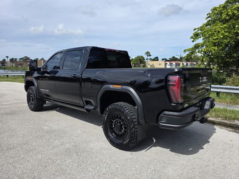 Used 2025 GMC Sierra 2500 AT4X w/ AT4X AEV Edition AWD/4WD image 2