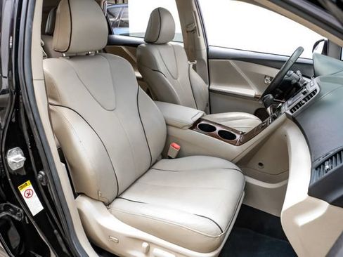 Used 2013 Toyota Venza XLE w/ XLE Premium Pkg FWD image 34
