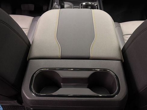 Used 2026 Chevrolet Silverado 1500 ZR2 image 38