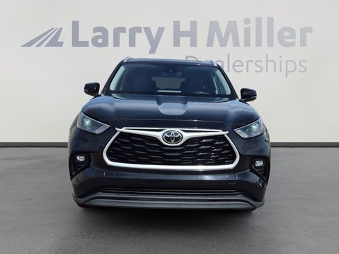 Used 2023 Toyota Highlander XLE image 8