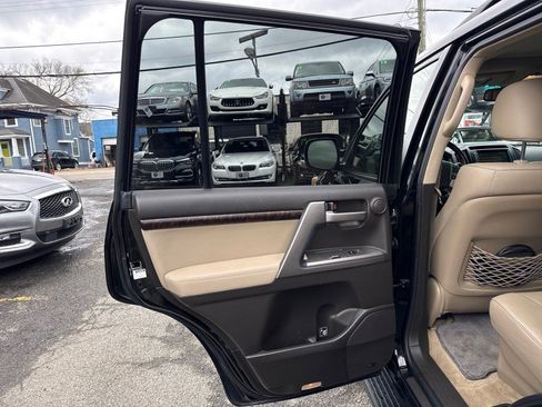 Used 2011 Toyota Land Cruiser w/ Upgrade Pkg AWD/4WD image 12