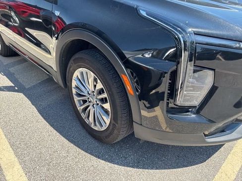 Used 2025 Cadillac XT4 Premium Luxury AWD/4WD image 7