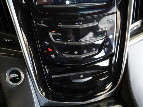 Used 2018 Cadillac Escalade Platinum image 21