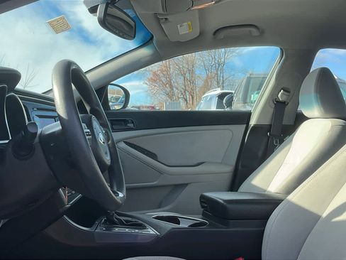 Used 2015 Kia Optima LX w/ Paint Protection Film Package image 10