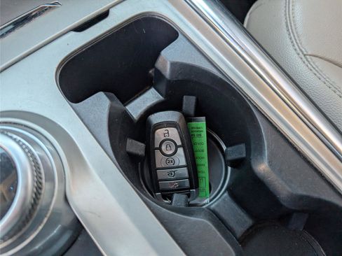 Used 2021 Ford Explorer Limited w/ Equipment Group 301A image 19