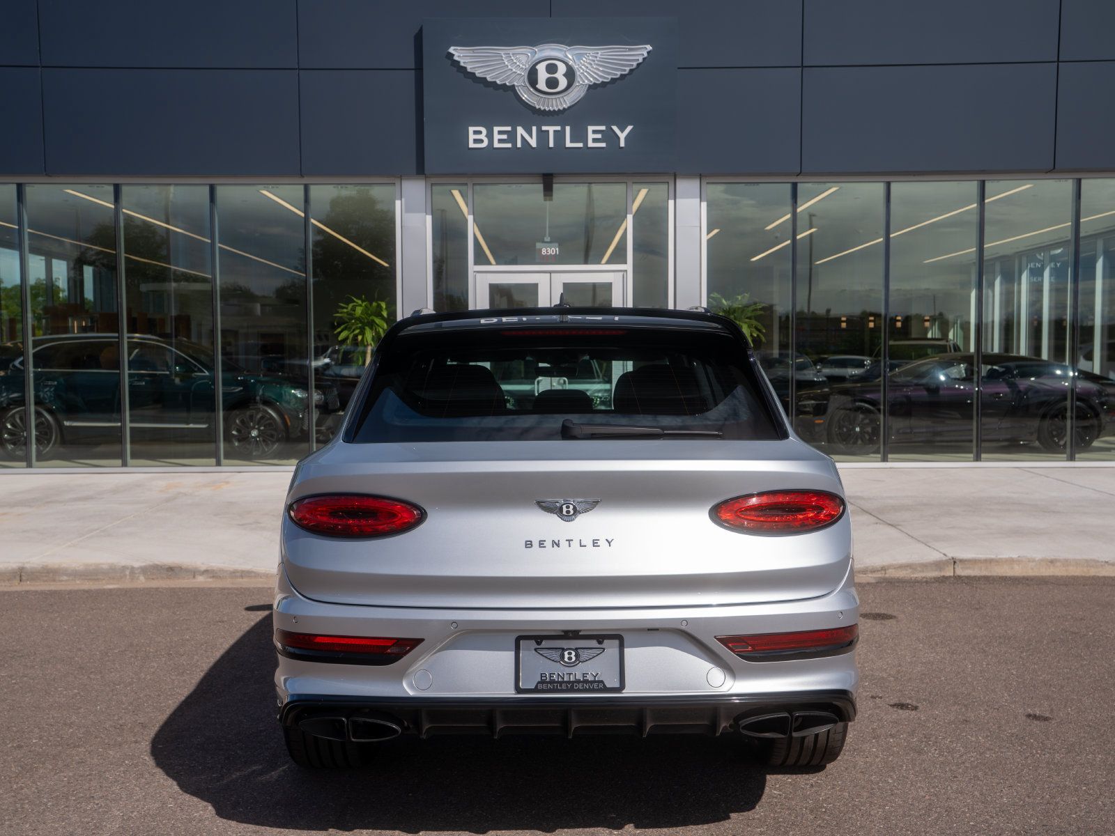 Used 2023 Bentley Bentayga AWD/4WD image 14