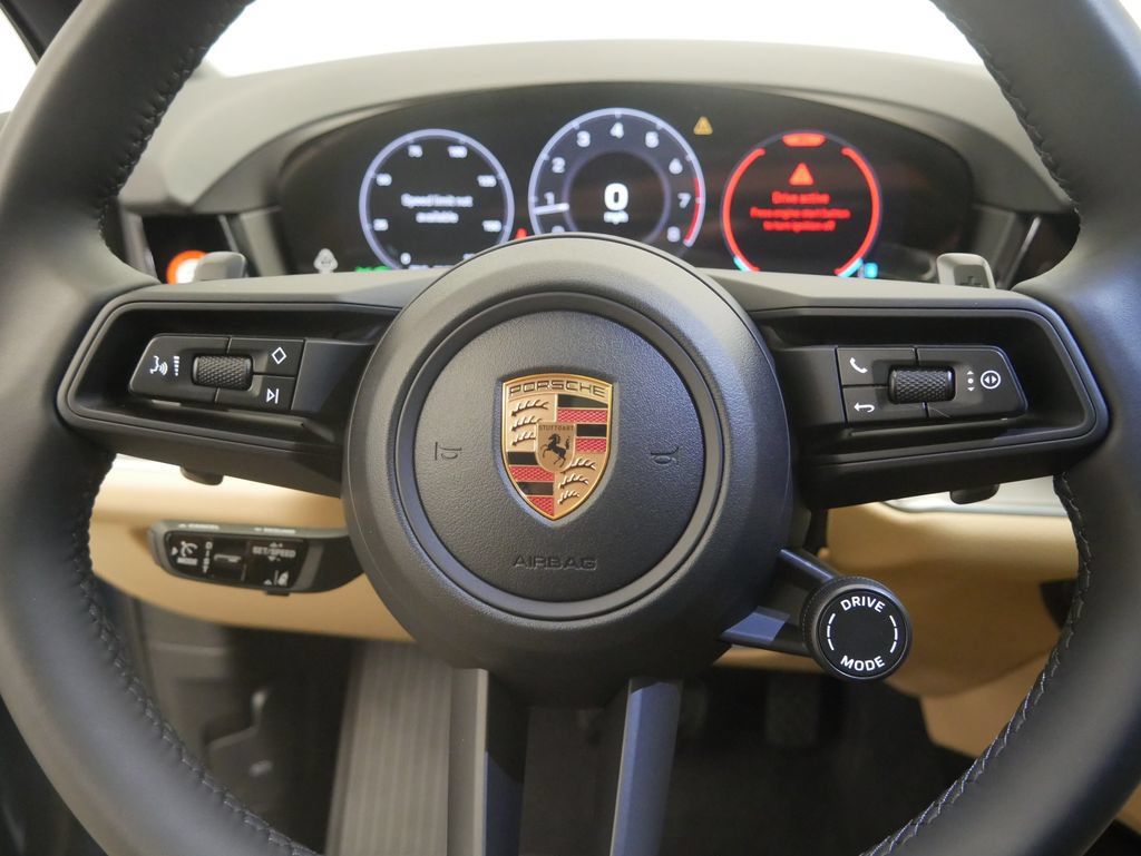 Certified 2026 Porsche Cayenne AWD/4WD image 44