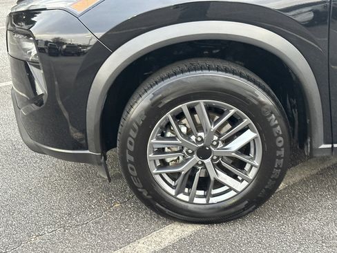 Used 2024 Nissan Rogue S image 11