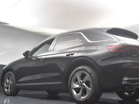 Used 2026 Genesis GV70 2.5T Advanced image 35