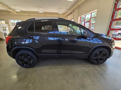 Used 2016 Chevrolet Trax LTZ w/ Midnight Edition AWD/4WD image 7