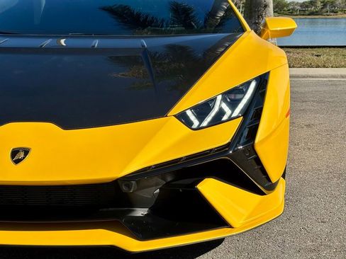 Used 2023 Lamborghini Huracan Tecnica RWD image 23