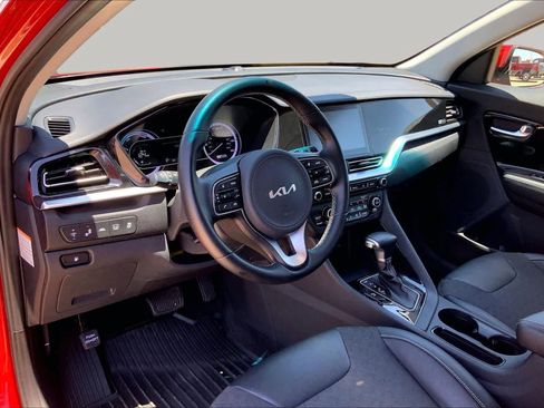 Used 2022 Kia Niro LXS FWD image 18