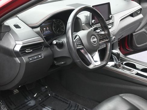 Used 2023 Nissan Altima 2.5 SR image 7