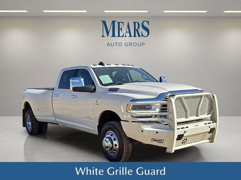 Used 2024 RAM 3500 Laramie image 8