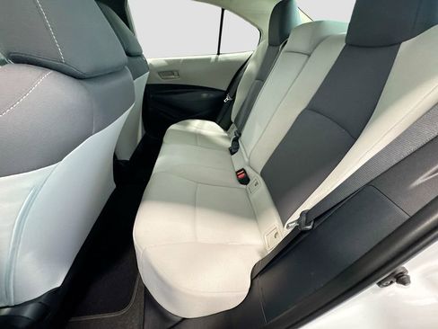 Used 2022 Toyota Corolla LE image 19