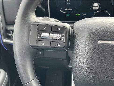 Certified 2025 Hyundai Santa Fe Limited image 16