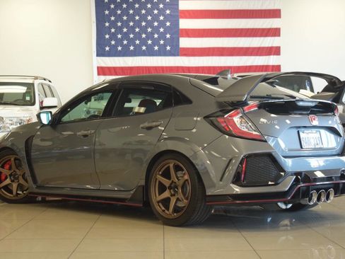 Used 2018 Honda Civic Type R image 25