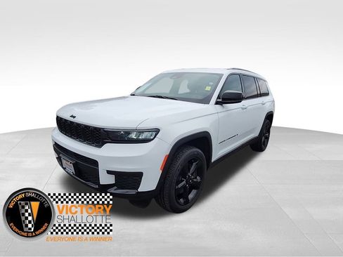 Certified 2023 Jeep Grand Cherokee L Altitude image 14