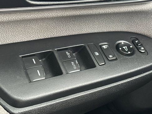 Used 2021 Honda CR-V EX image 12