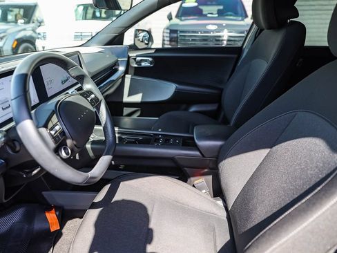 Used 2024 Hyundai Ioniq 6 SE RWD image 18