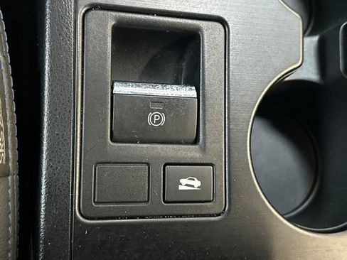 Used 2017 Subaru Legacy 2.5i Sport AWD/4WD image 35