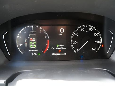 Used 2025 Honda Pilot Touring image 10