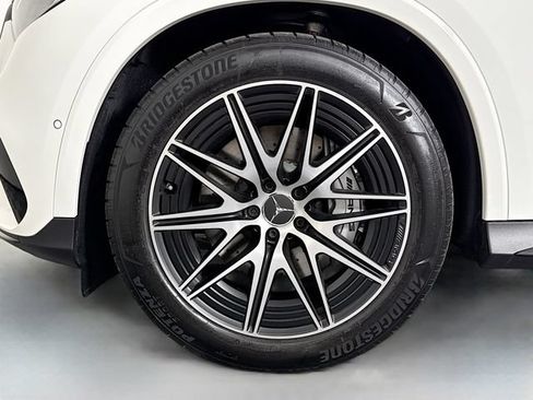 Used 2025 Mercedes-Benz GLC 43 AMG 4MATIC image 31