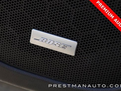 Used 2022 GMC Acadia Denali w/ Denali Ultimate Package image 11