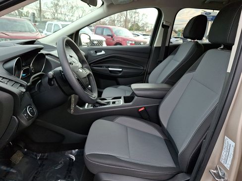 Used 2017 Ford Escape SE w/ SE Cold Weather Package image 13