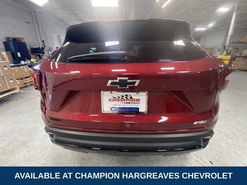 Used 2024 Chevrolet Trax RS w/ Driver Confidence Package FWD image 40