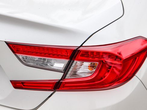 Used 2020 Honda Accord LX image 9