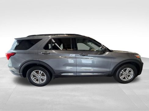 Used 2023 Ford Explorer XLT w/ Equipment Group 202A RWD image 7