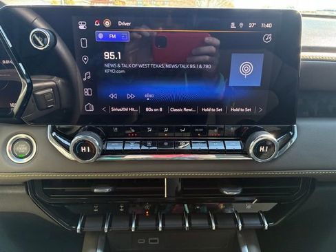 Used 2024 Chevrolet Colorado ZR2 w/ ZR2 Convenience Package III image 16